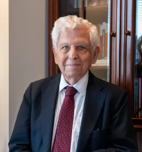 Av. Prof. Dr. Köksal Bayraktar