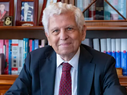 Prof. Dr. Köksal Bayraktar